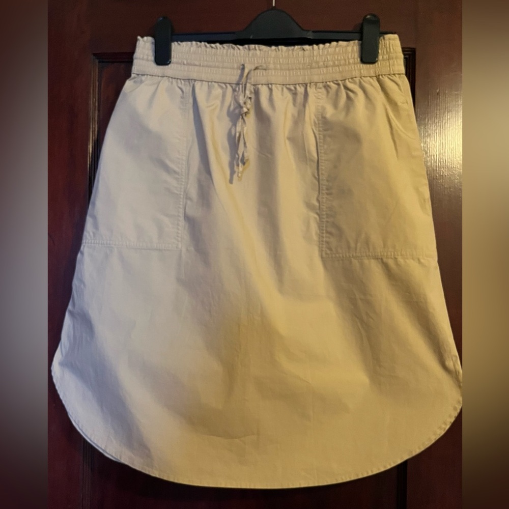 NWT - GAP Skirt with Elastic Waist - Size Medium